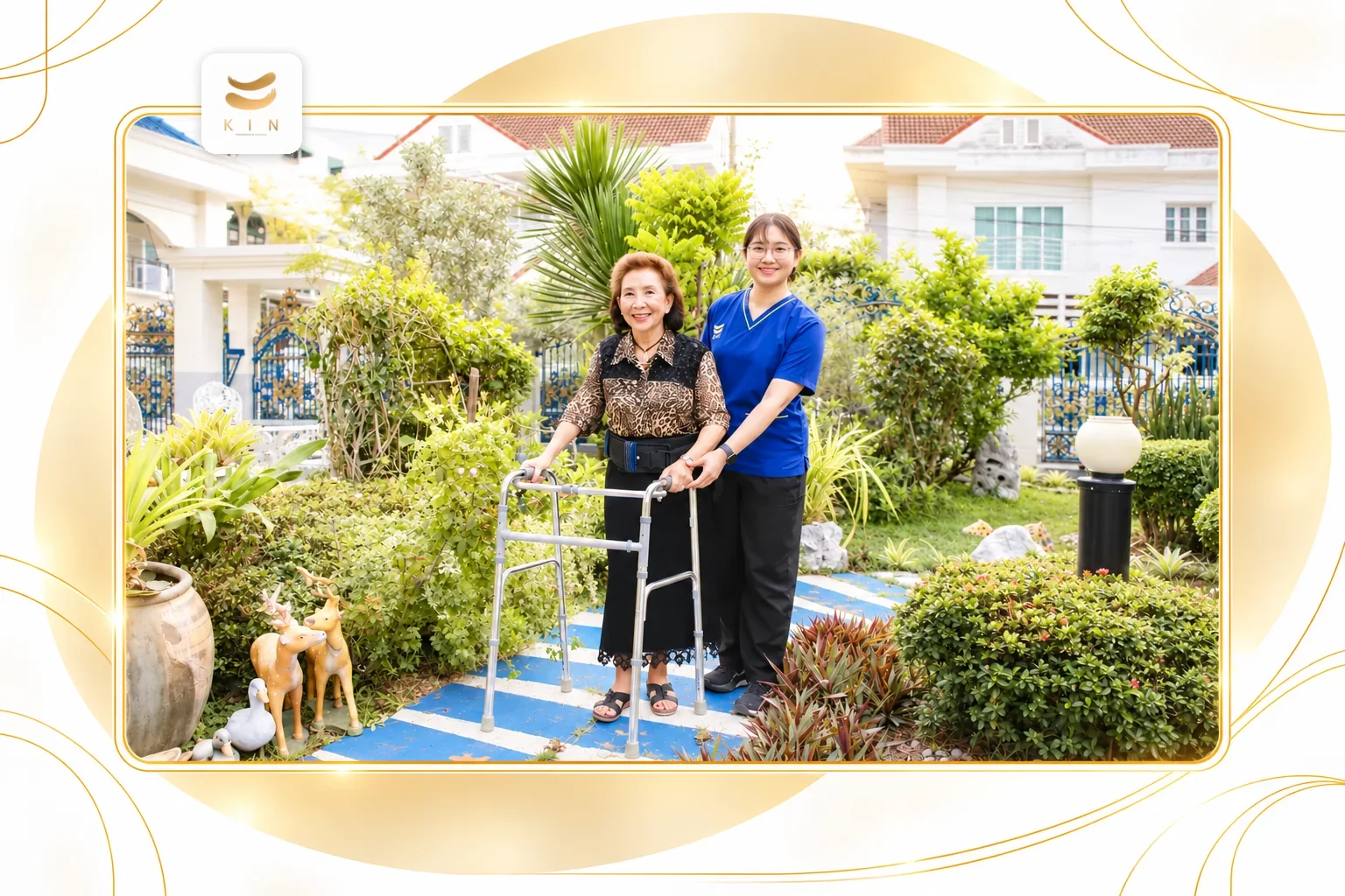 นักกายภาพบำบัด KIN HomeCare ประคองผู้สูงอายุฝึกเดินด้วย Walker ในสวนบ้าน Home PT Balance and Gait Training ศูนย์ฟื้นฟูคิน KIN